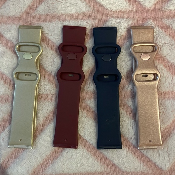 Fitbit Sense 2 like New still have the box - Picture 4 of 13